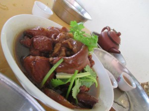 シンガ　豚肉